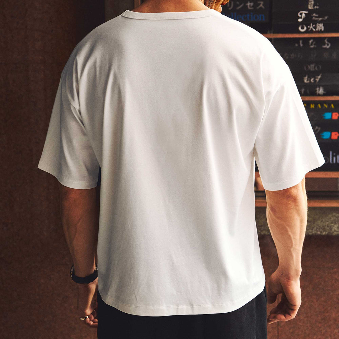 大人オーバーサイズTシャツ「BOX」モデル着用　バック