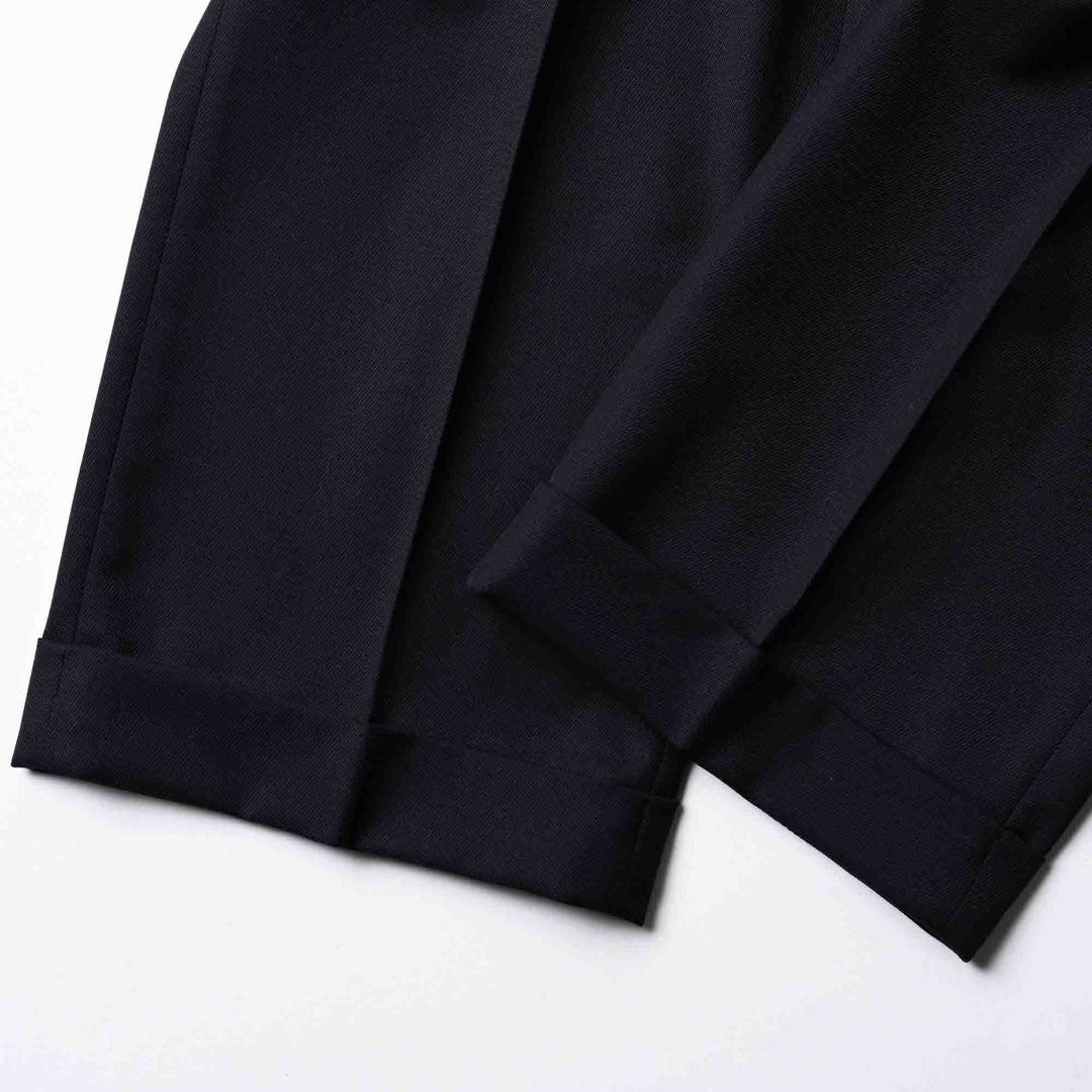 ６スタイルMIXスラックス「LIBRA TOKYO(リブラ トーキョー)」ネイビー　裾　ディテール