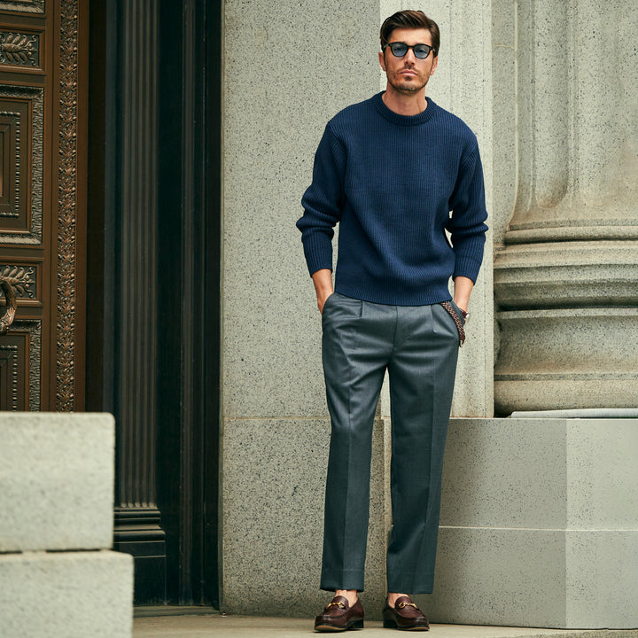 軽妙洒脱なラインを描くセミワイドスラックス「LIBRA PARIS(リブラ パリ)」