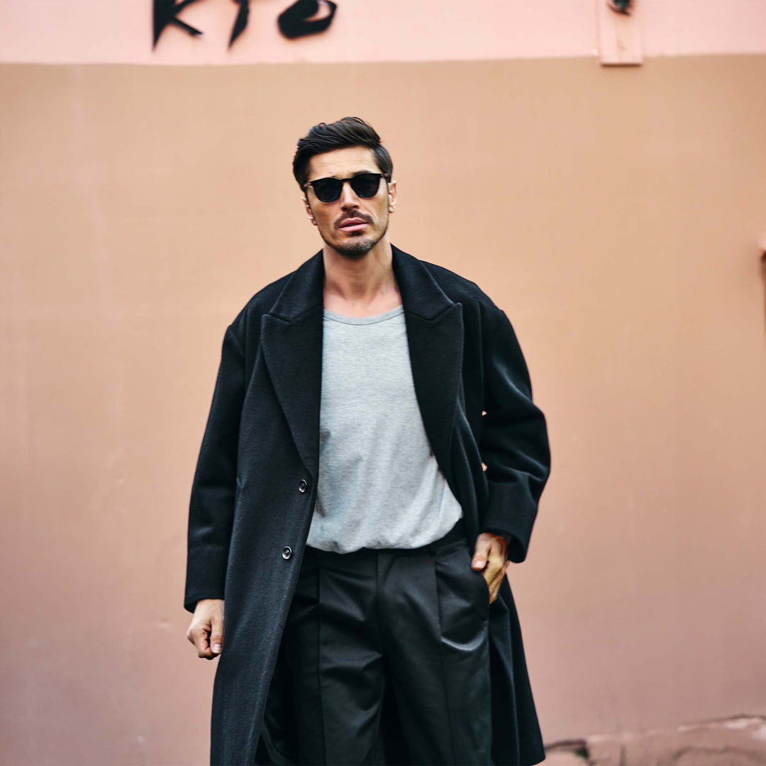 ロングチェスターコート「SHANKS TOKYO(シャンクス トーキョー)」ブラック　着用モデル