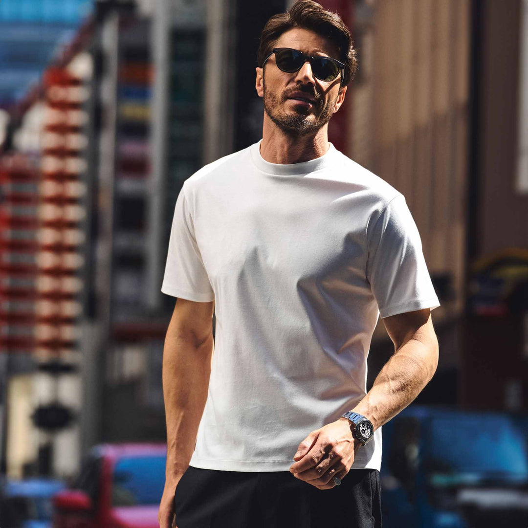 ドレスTシャツ「LEO SNUG」モデル着用