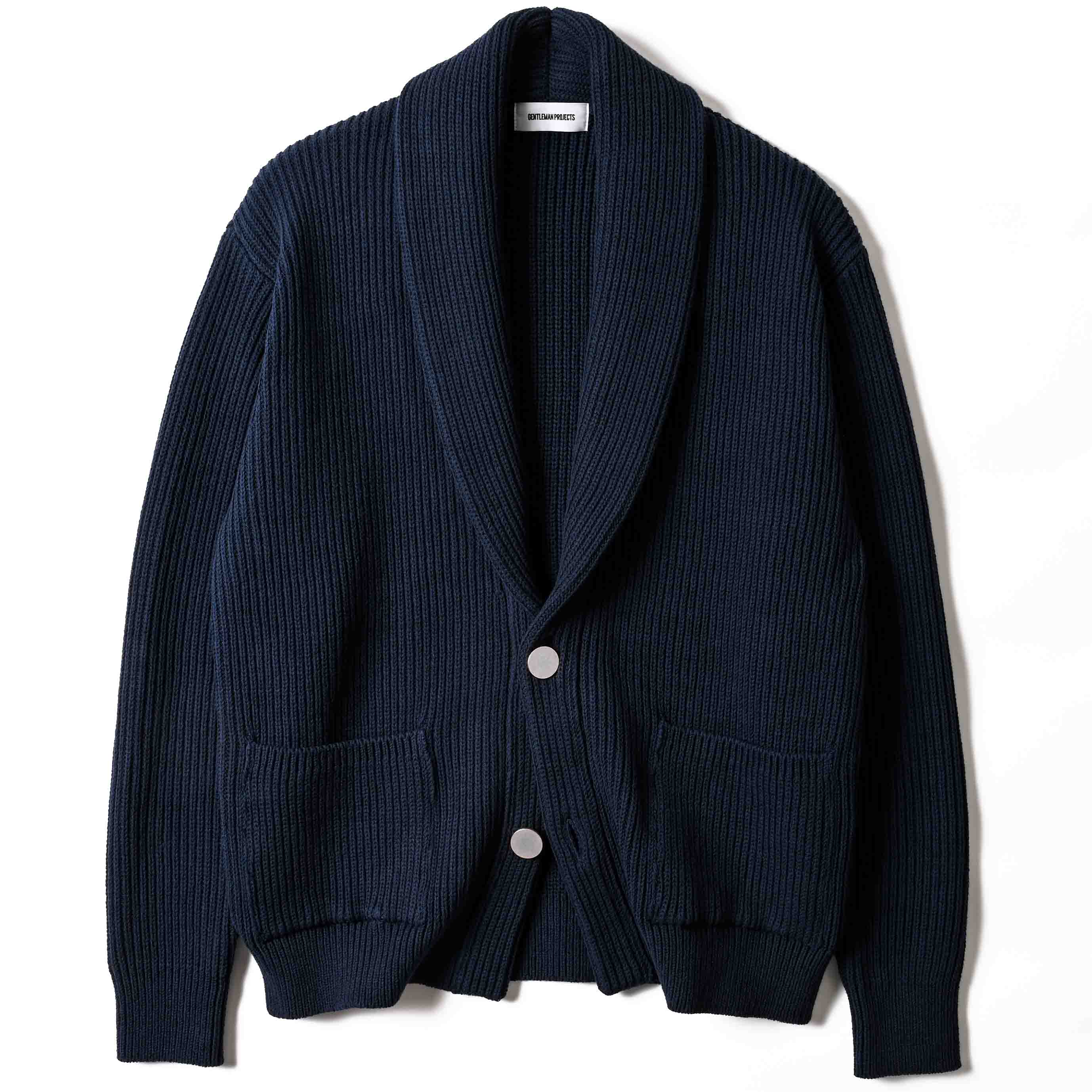 俺たち”の都会派モダンニット「THE WOOSTER 2B CARDIGAN」 – GENTLEMAN