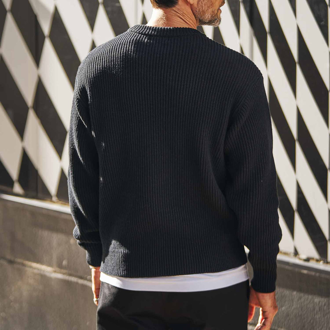 俺たち”の都会派モダンニット「THE WOOSTER SWEATER(ザ ウースター