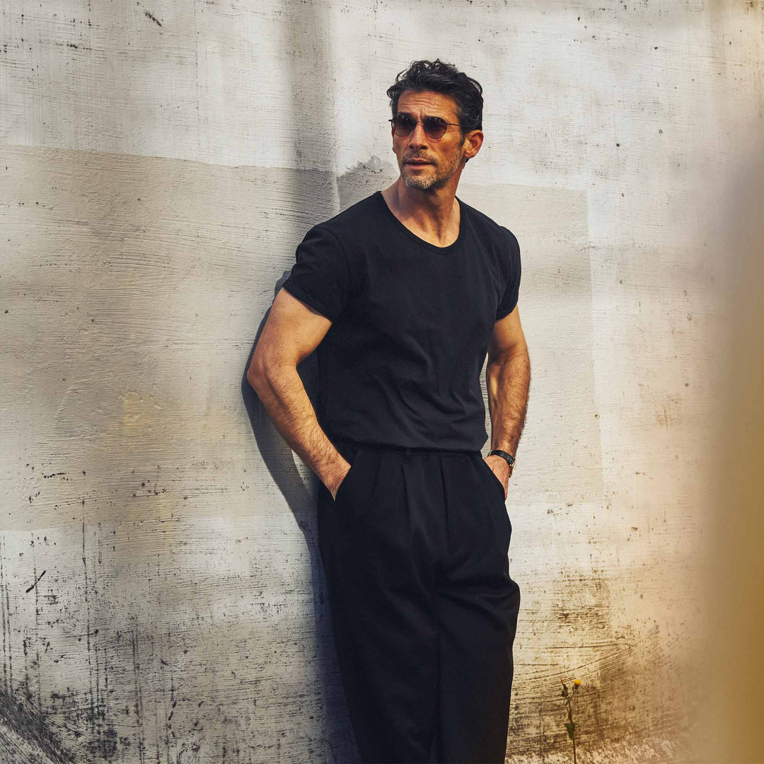 チェストカーブネックTシャツ「ZEFIRO(ぜフィーロ)」