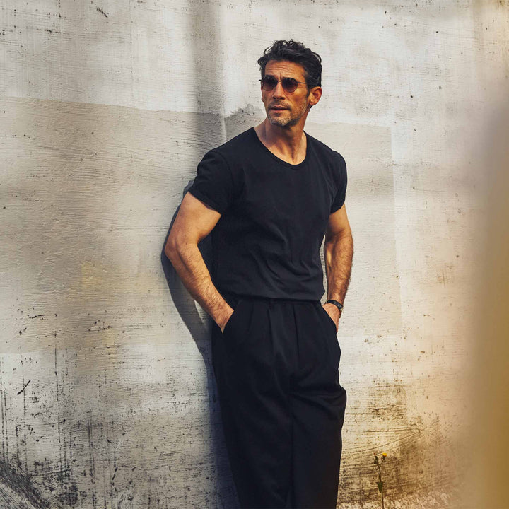 チェストカーブネックTシャツ「ZEFIRO(ぜフィーロ)」