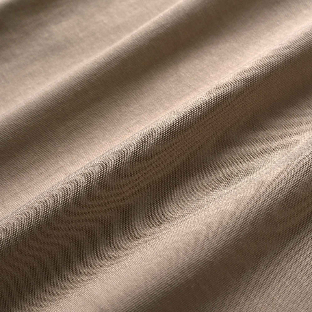 チェストカーブネックTシャツ「ZEFIRO(ぜフィーロ)」