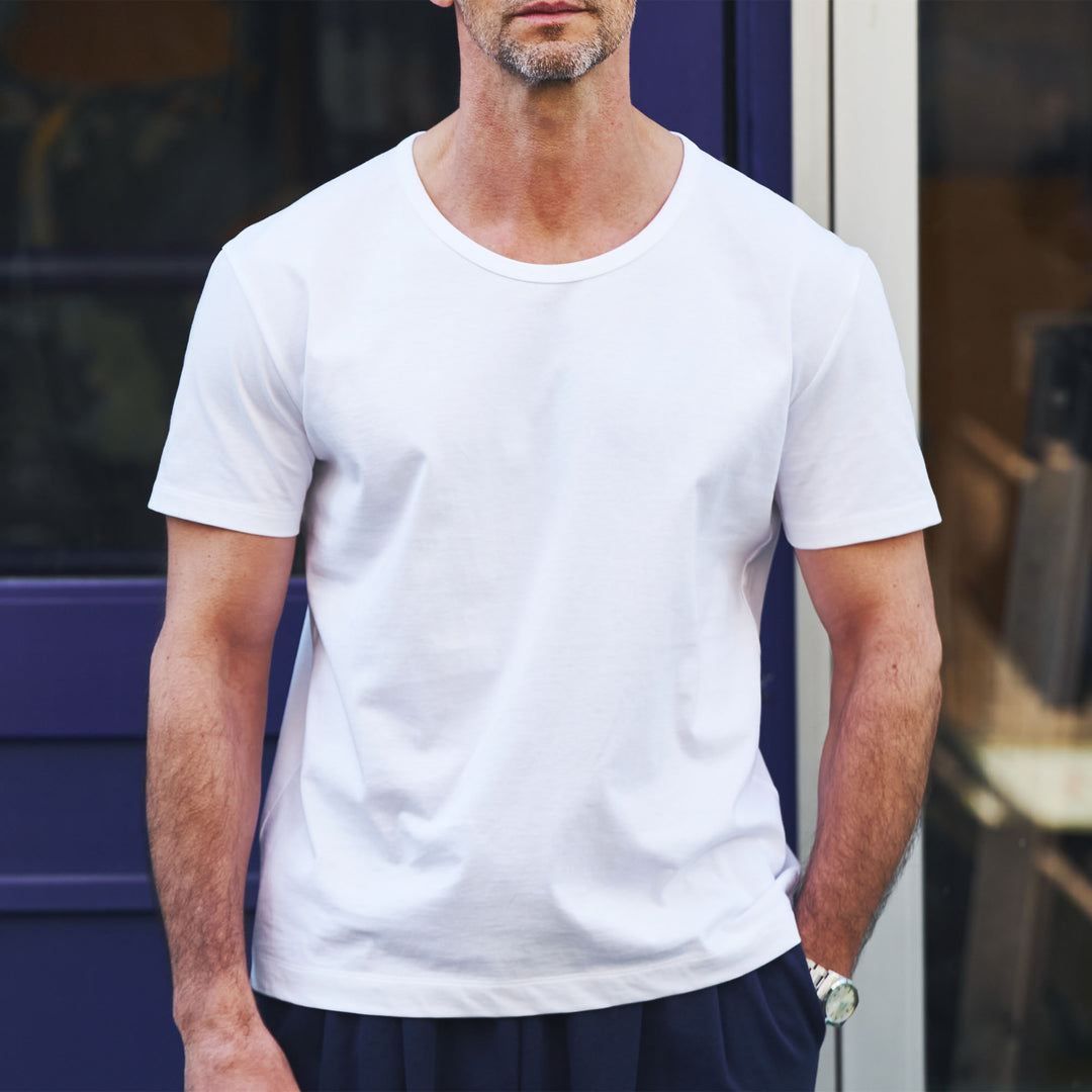 チェストカーブネックTシャツ「ZEFIRO(ぜフィーロ)」