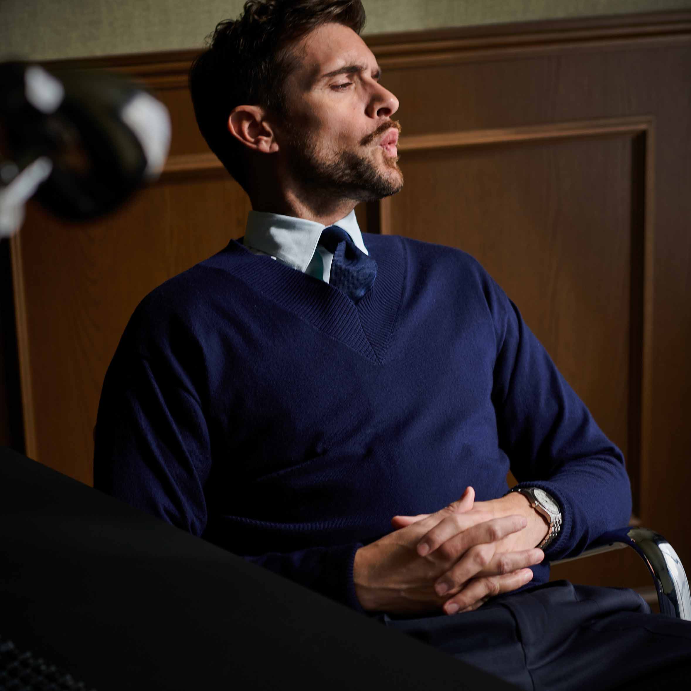 ワイドVネックセーター「BILL(ビル)」 – GENTLEMAN PROJECTS