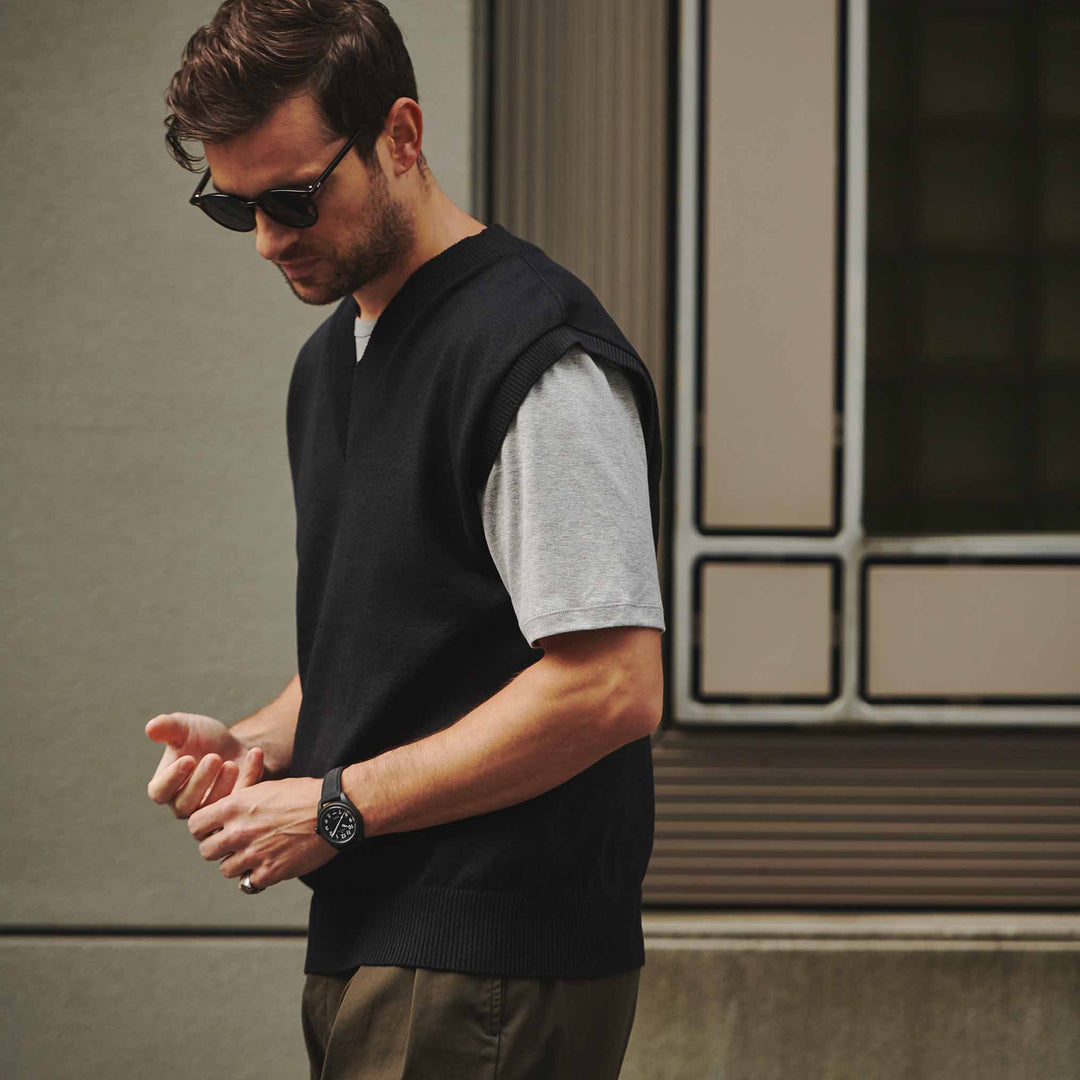 和紙コットンニットベスト「WILLY(ウィリー)」」フロント　着用モデルカット