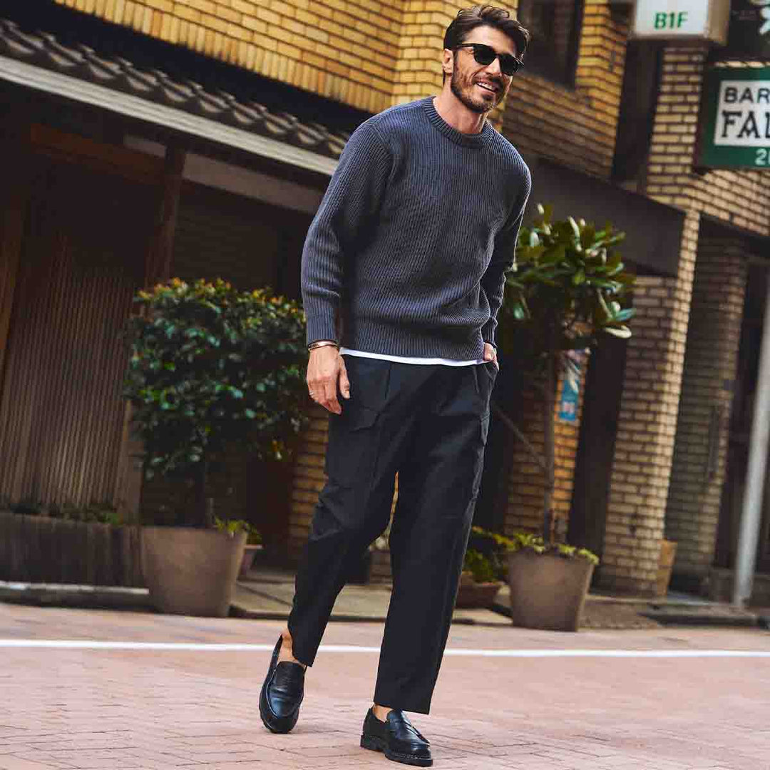 カーゴスラックス「LIBRA CARGO No.4(リブラ カーゴ No.4)」ブラック　着用モデル